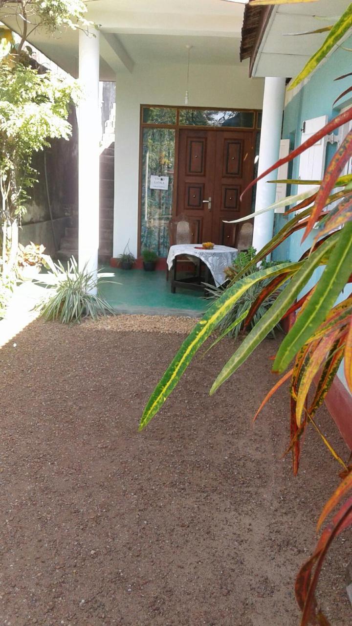 Vivid Lanka Acomodação com café da manhã Bentota Exterior foto